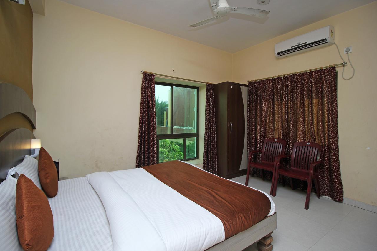 Oyo 7680 Park Lagoon Hotell Puri Exteriör bild